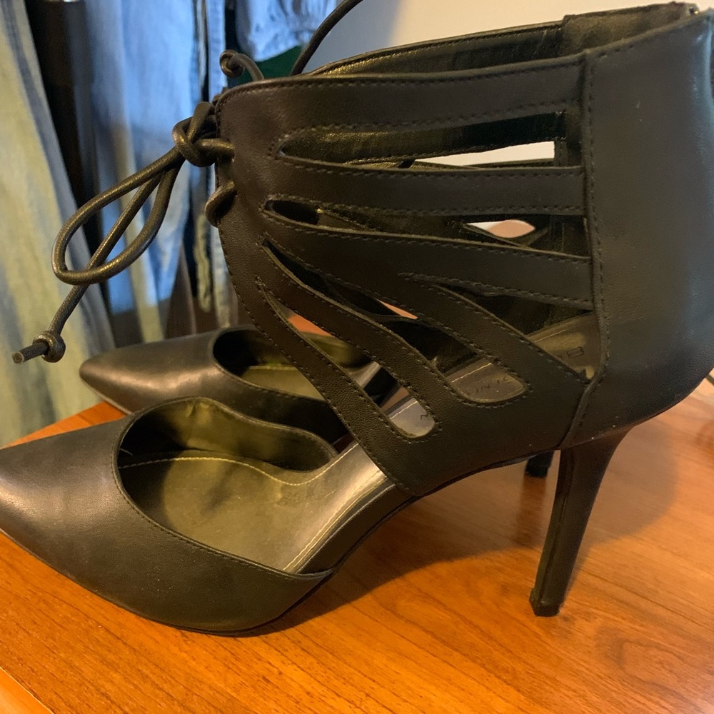 BCBG Generation “Delphina” Black Heels - 8.5M